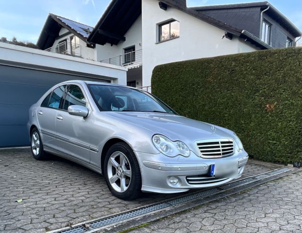 Mercedes-Benz C 180 Kompressor Avantgarde 1. Hand 93.800...