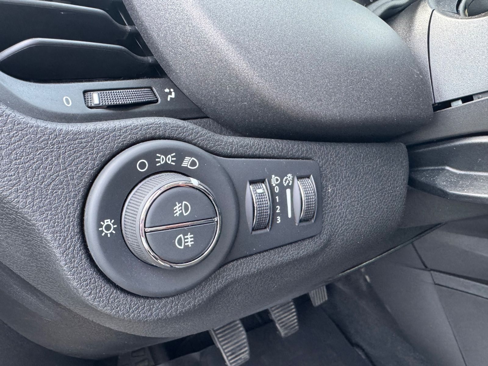 Fahrzeugabbildung Fiat 500X Lounge/LED/R-Cam/KlimaAuto/PDC/