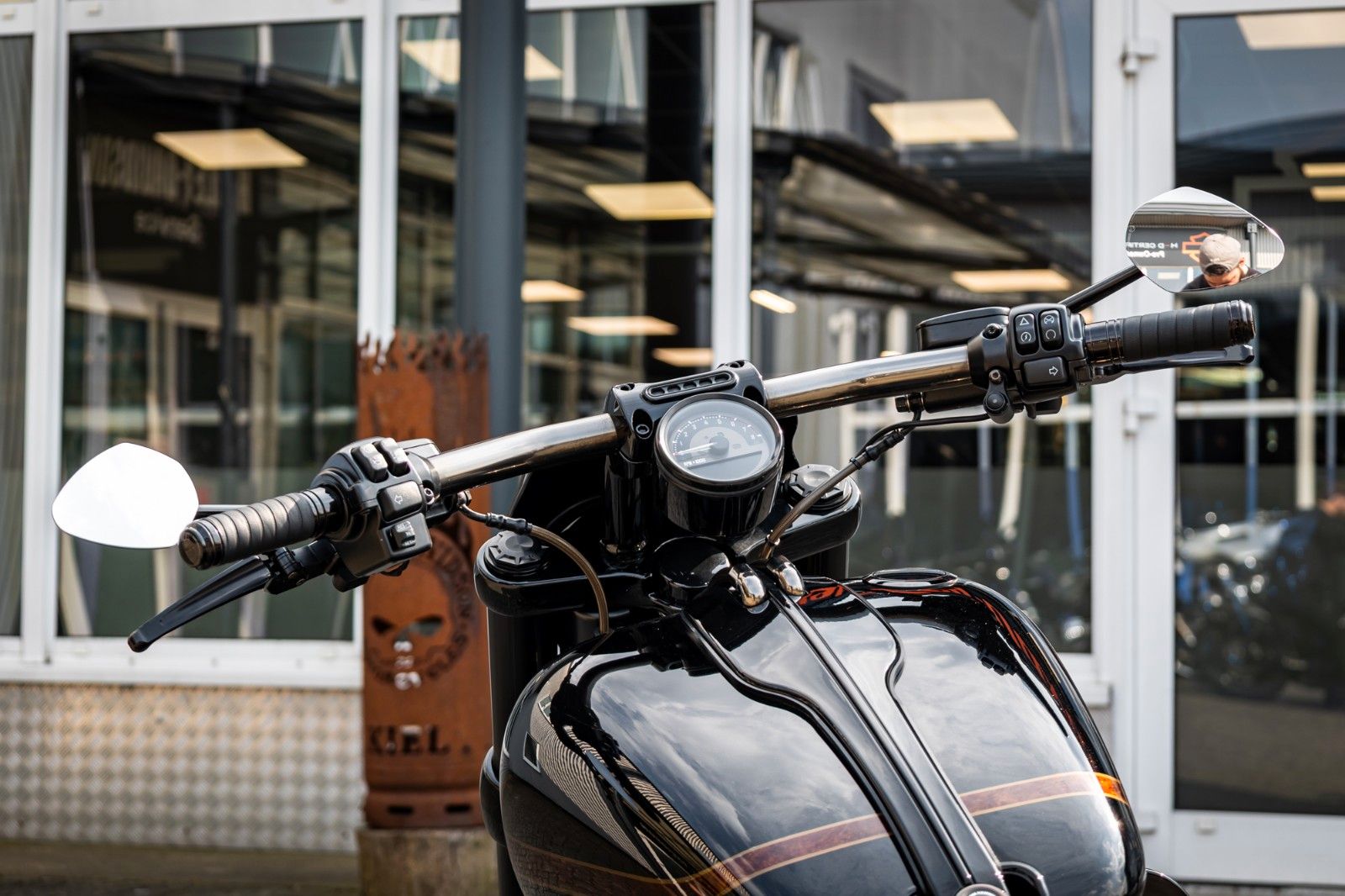 Fahrzeugabbildung Harley-Davidson CVO Pro Street Breakout - Kesstech -