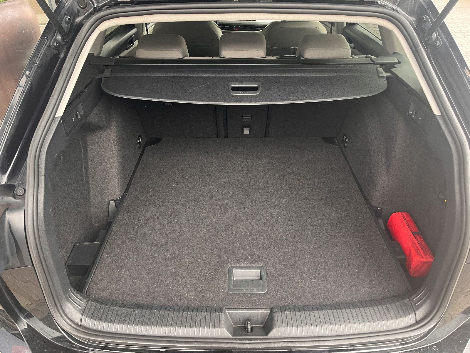 Fahrzeugabbildung Volkswagen Golf VIII Variant Life