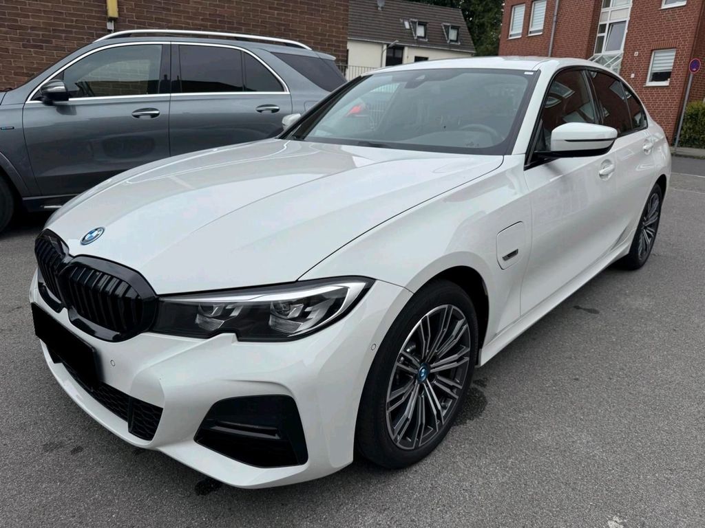 Image of BMW 320
