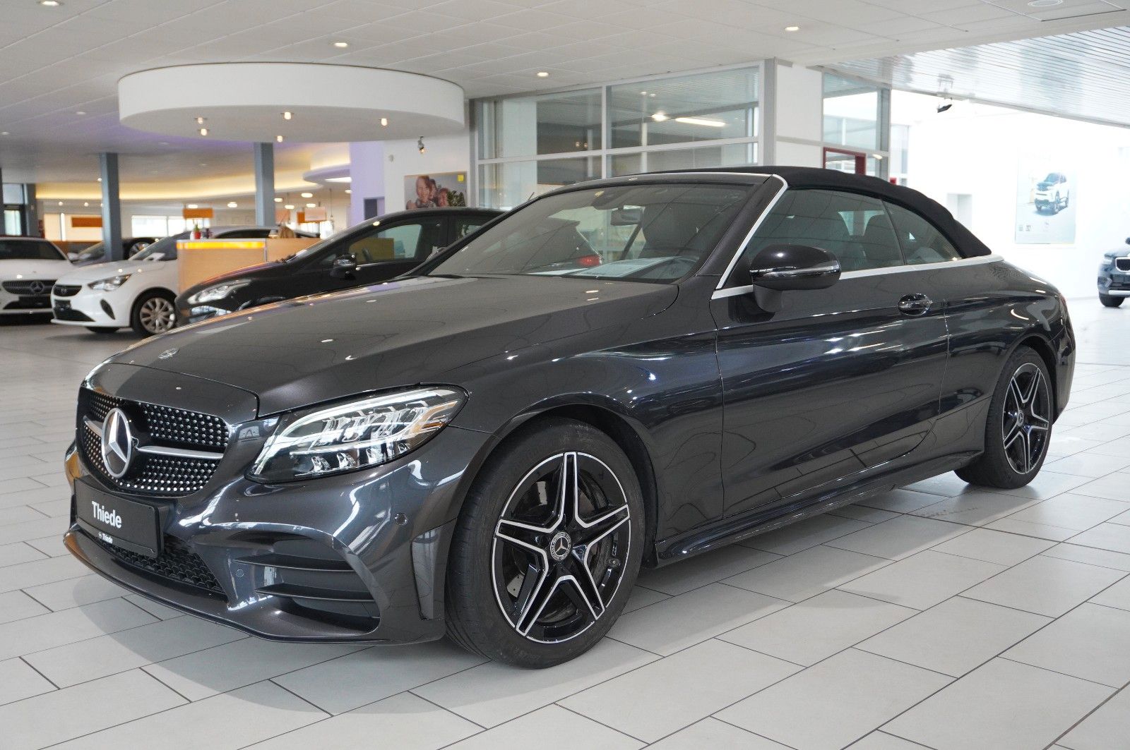 Fahrzeugabbildung Mercedes-Benz C 200 CABRIO 9G AMG LINE NAVI/LED/KAMERA/SPORT