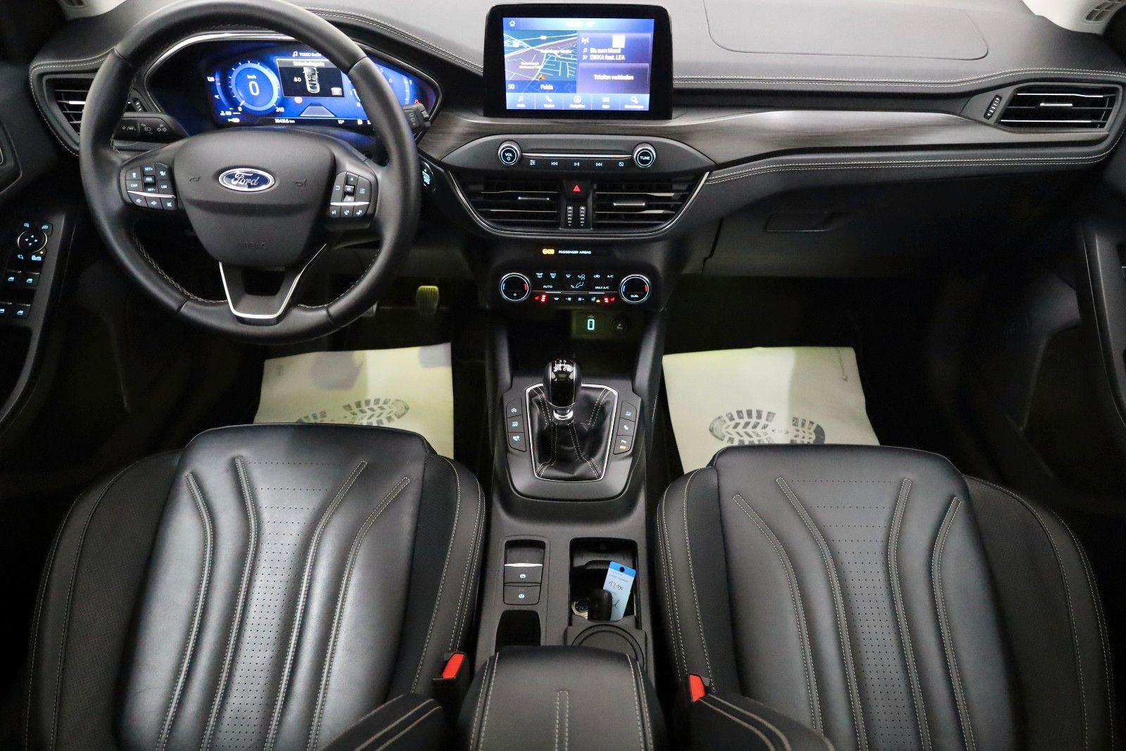 Fahrzeugabbildung Ford Focus Turnier Vignale, Kamera, Pano, Leder, LED