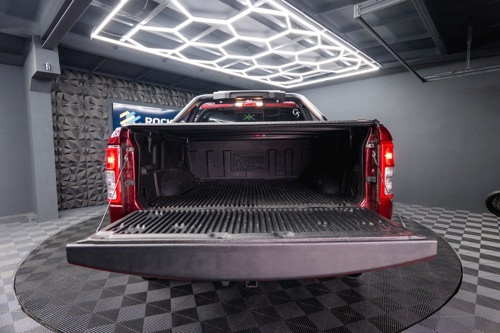 Fahrzeugabbildung Dodge RAM 5.7 V8 HEMI 4x4 OFFROAD NIGHT-Edition LED