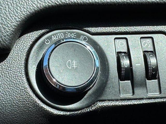 Opel Insignia 2012 — photo 19
