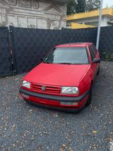 Volkswagen Vento 1.6 l CL Fahrzeug läuft gut - gebrauchte Volkswagen Vento aus dem Jahr 1993