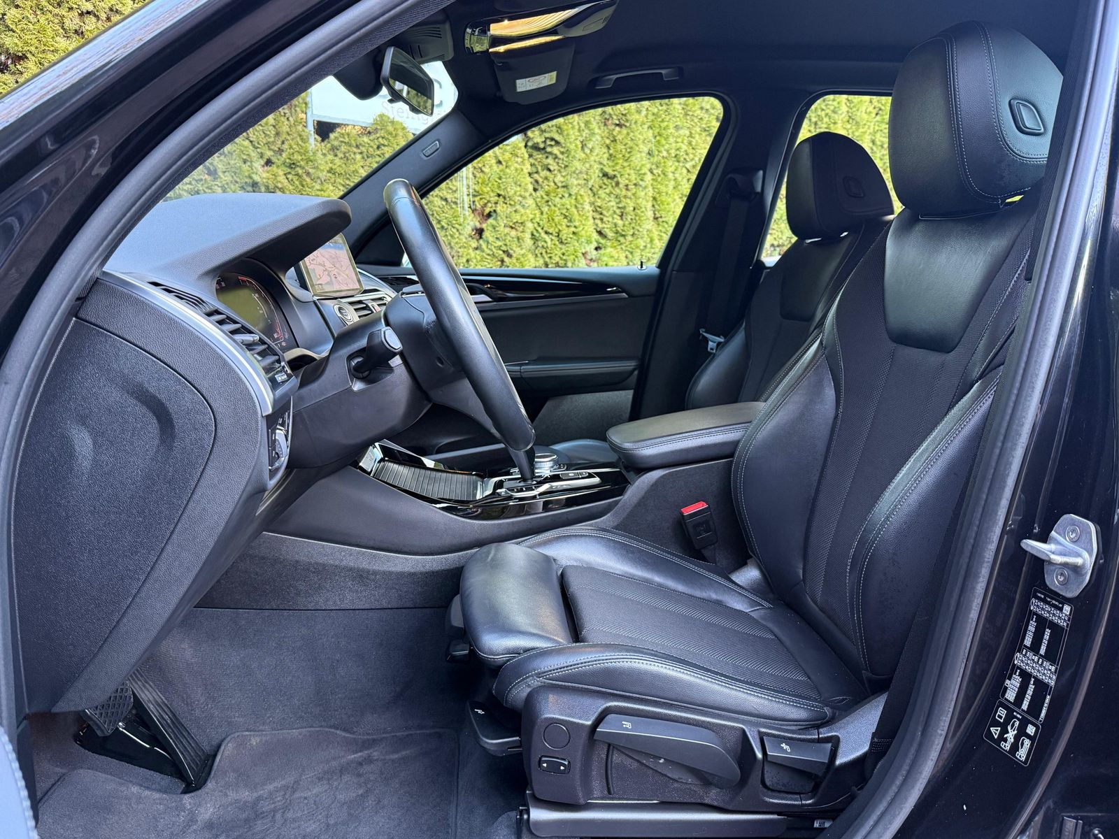 Fahrzeugabbildung BMW X3 xDrive Aut. 20i LED+NAVI+SHZ+LIVE+SPORT+LEDER