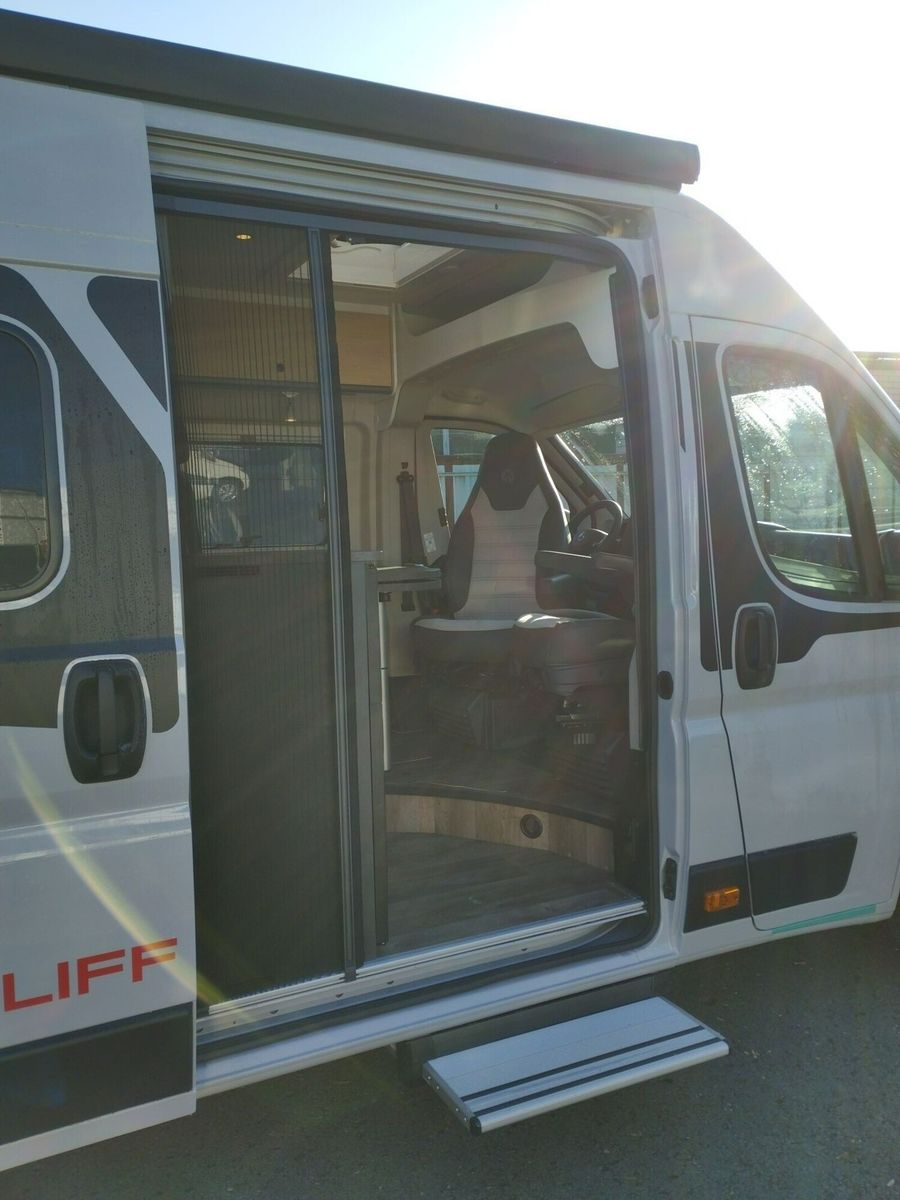 Fahrzeugabbildung Sunlight Adventure Cliff 640 Automatik, Dörr Edition, LTE