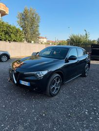 Alfa-Romeo Stelvio - 2
