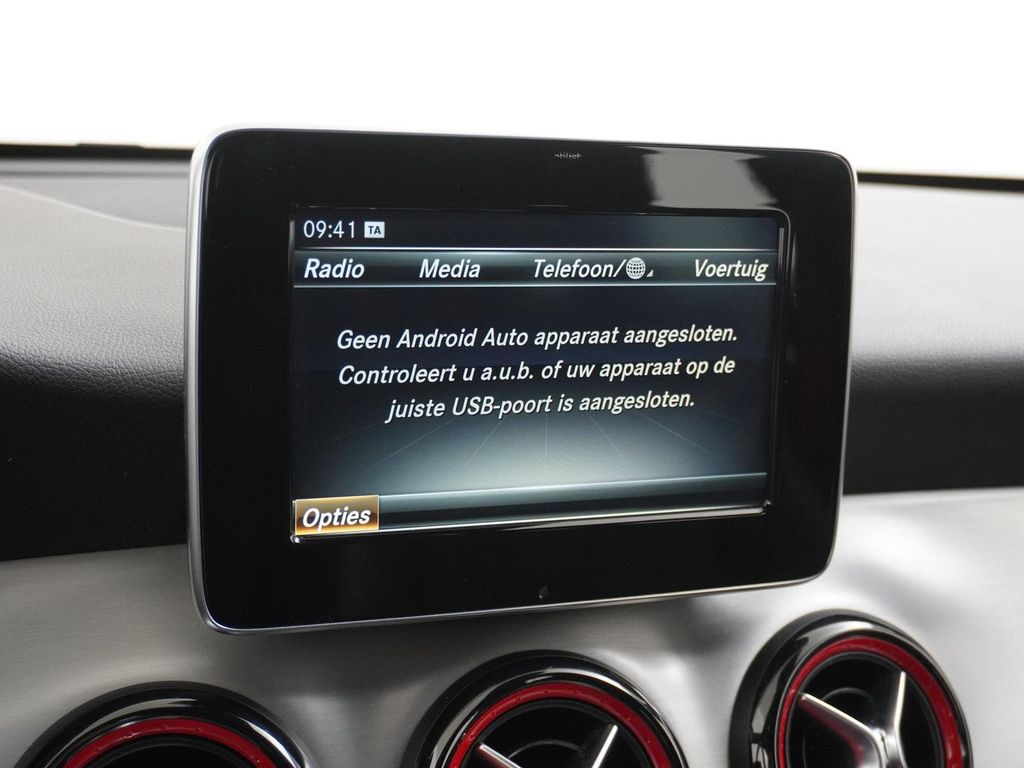 Mercedes-Benz CLA 250 Shooting Brake Sport 4MATIC Business kam