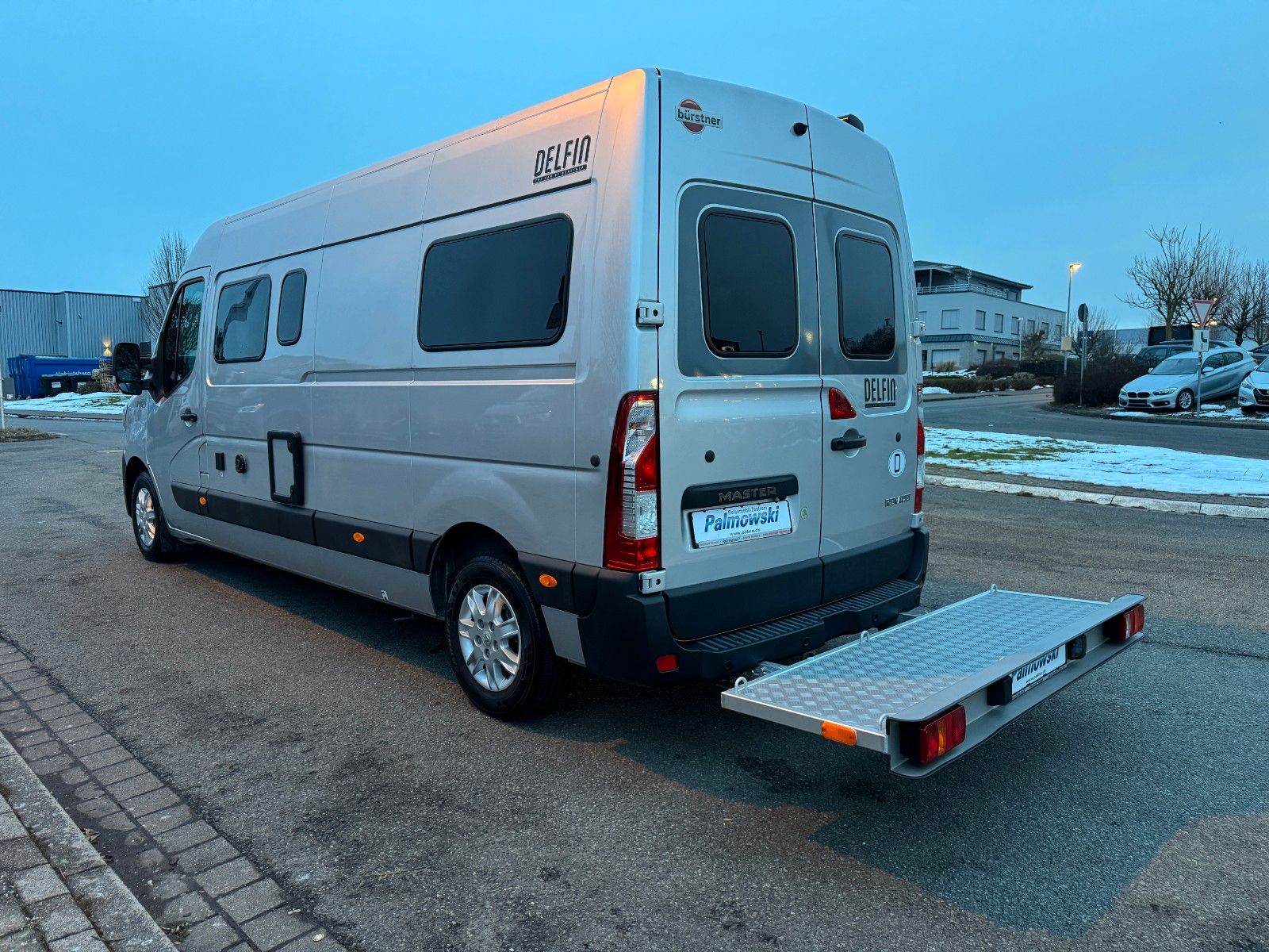 Fahrzeugabbildung Bürstner Delfin C 621 Limited - Garantie - Motorradbühne!