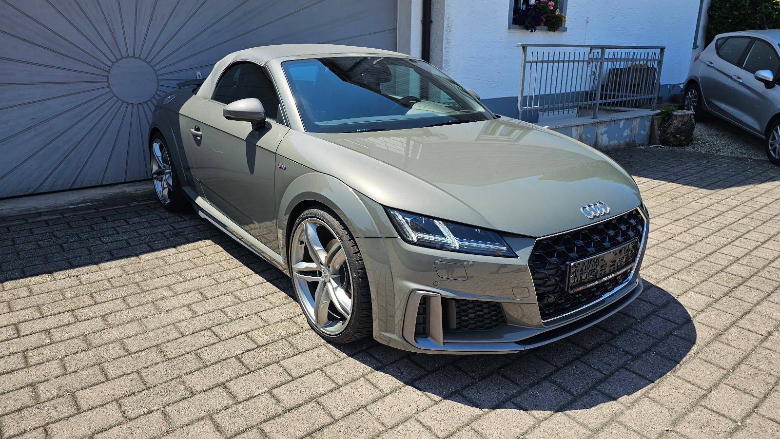 Audi TT Roadster 40 TFSI S-tronic S line Exclusive