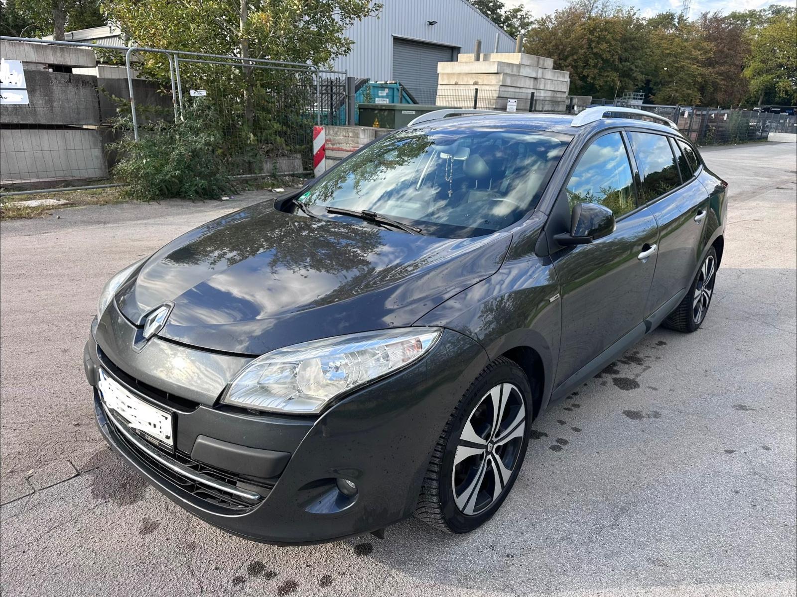 Renault Megane 2011 — engine 1.870 cm³, 131 HP (96kW)