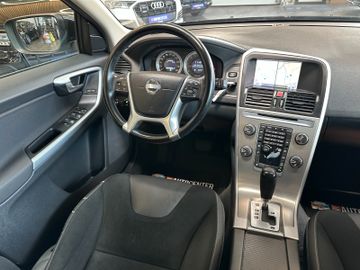 Volvo XC60 Momentum AWD *Xenon*Leder*