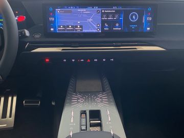 DS Automobiles DS No8 AWD 245 PS Jules Verne Matrix,Massage,360