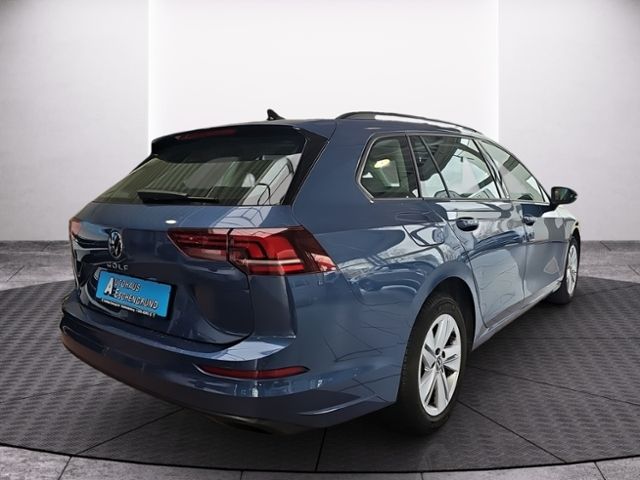 Fahrzeugabbildung Volkswagen Golf Variant 1.5 TSI Life STANDHZ NAVI AHK 4xSHZ