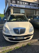 Lancia Ypsilon 1.2 Oro Giallo - Lancia aus 2006