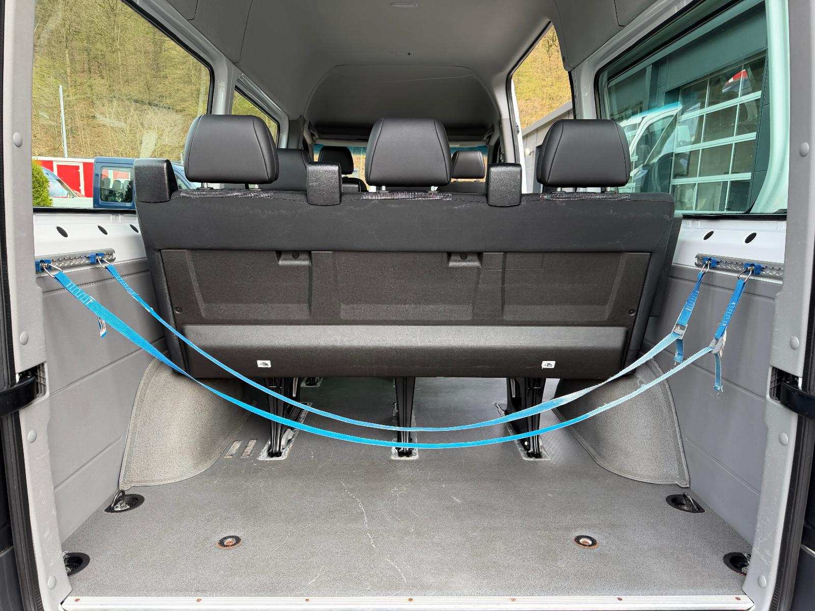 Mercedes-Benz Sprinter 313CDI Bus 9-Sitze L2H2 RWD Schwingsitz