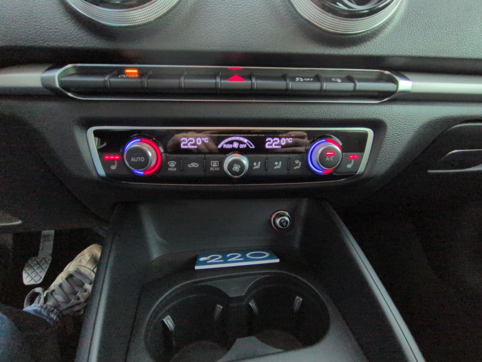 A3 Sportback 1.4 TFSI ultra Attraction AHK+SHZ