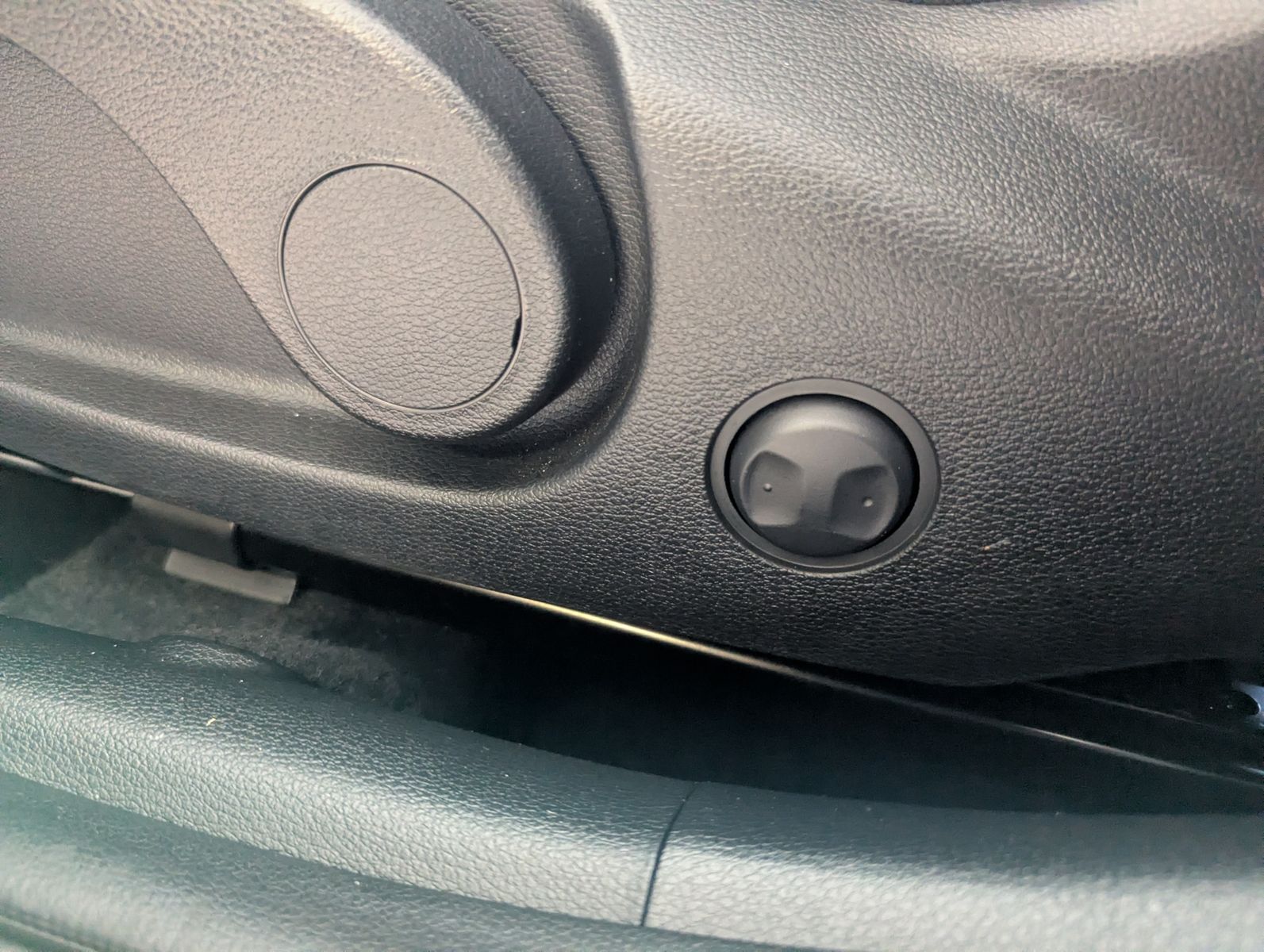 Fahrzeugabbildung Kia cee'd / Ceed 1.5 Ultimate Style-Pak. JBL ACC 7J