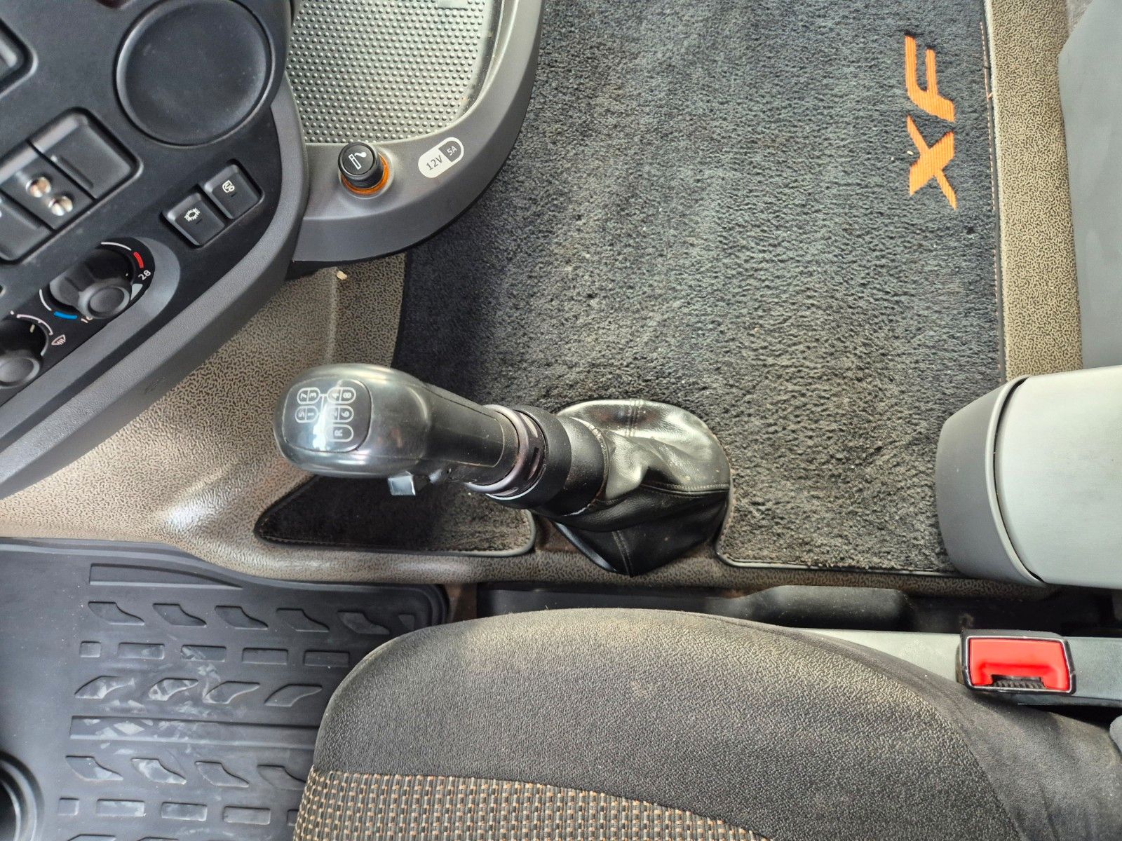 Fahrzeugabbildung DAF XF 460 6x4 Epsilon M12Z91