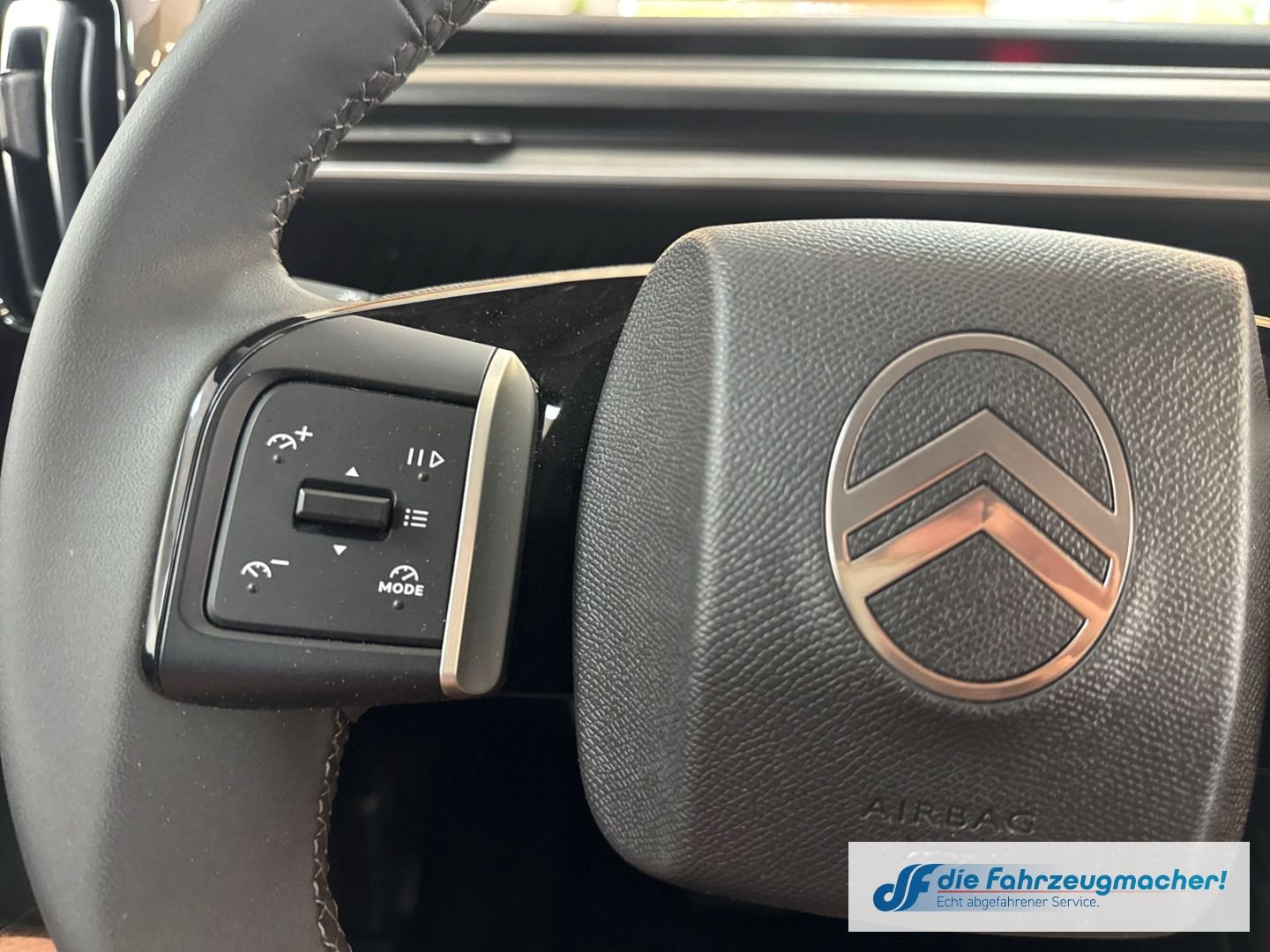 Fahrzeugabbildung Citroën C3 E 113 MAX HUD Navi Soundsystem LED Apple CarP