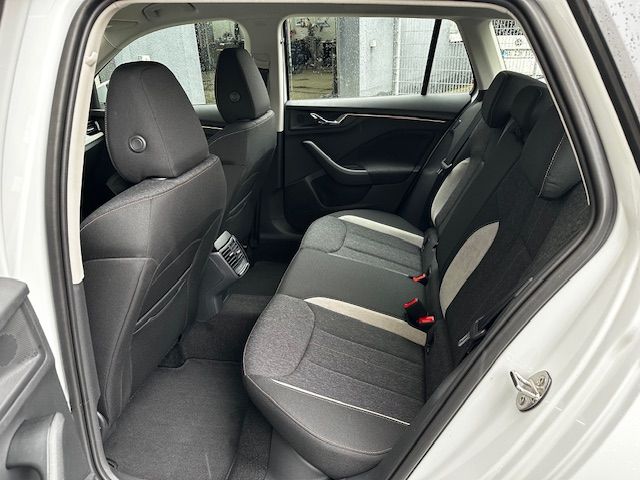 Kamiq Selection 1.0TSI 116 PS 5J GAR,CARPLAY;LED