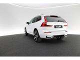 Volvo XC60 B4 Plus Dark 2WD - Volvo mit Benzin-Antrieb