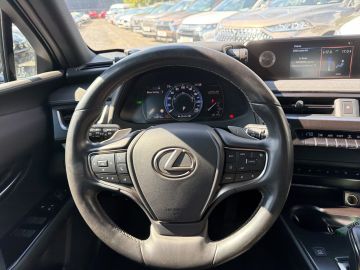 Lexus UX - 9