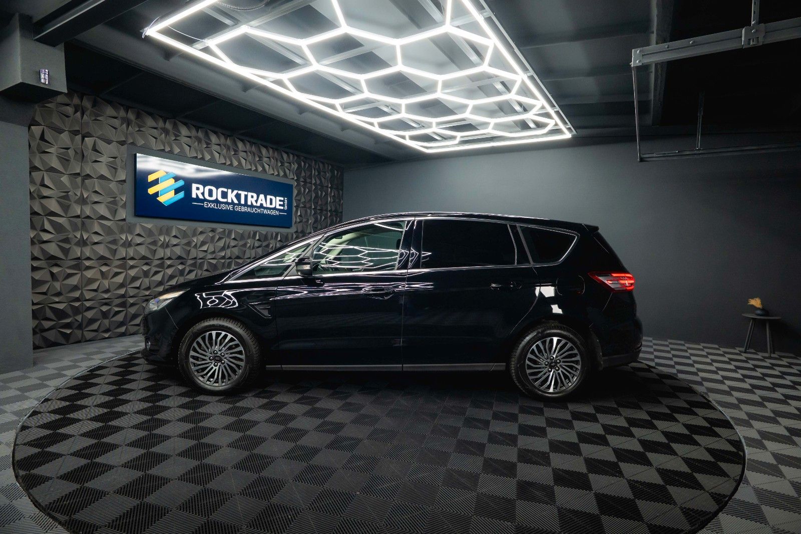 Fahrzeugabbildung Ford S-Max Titanium 2.0 EcoBoost *ACC*Kamera*LED*