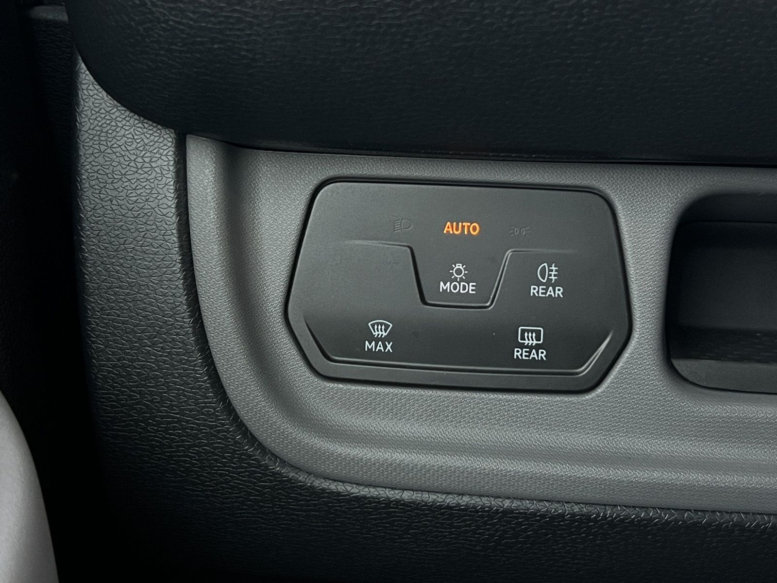 ID.Buzz Cargo 150 kW (204 PS) Heckantrieb 1-Gang