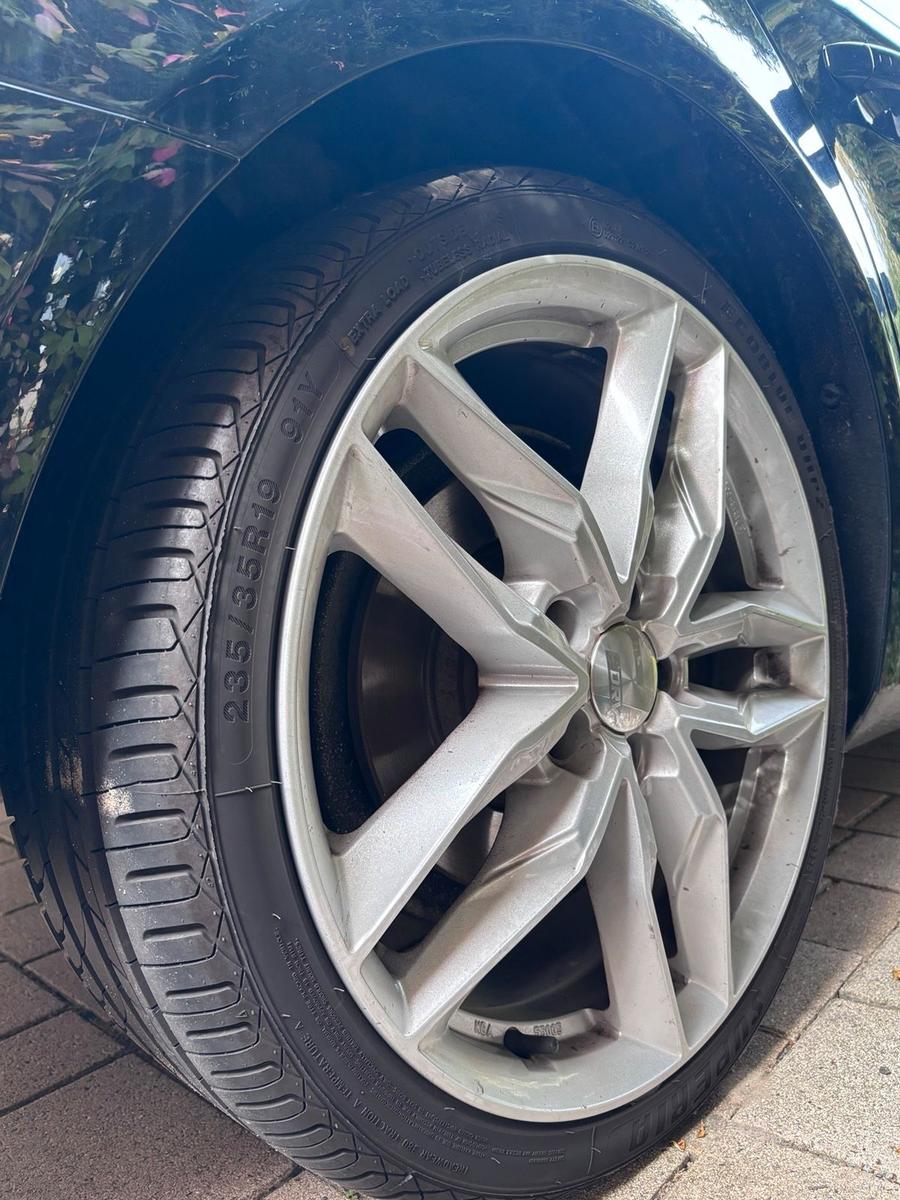 Audi A4 2011 — photo 7
