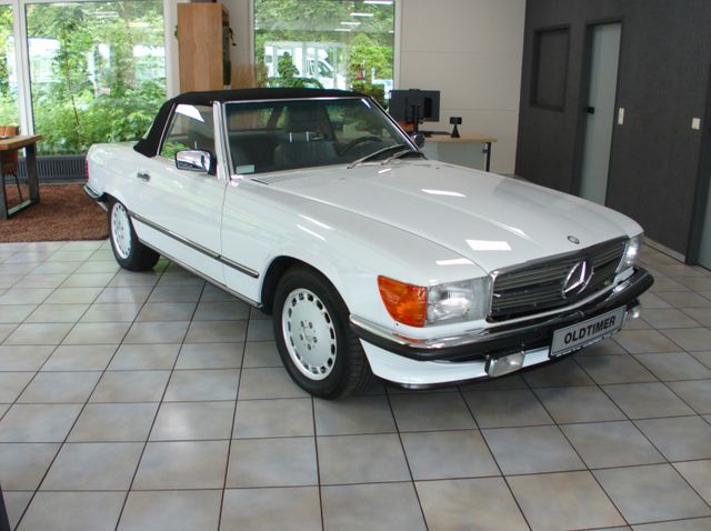 Mercedes-Benz SL 560 Traumzustand Oldtimer