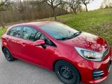 Kia Rio 1.4 Dream-Team Edition Dream-Team Edition - gebrauchte Kia Rio aus dem Jahr 2016
