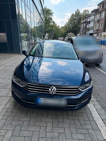 VW Passat Variant