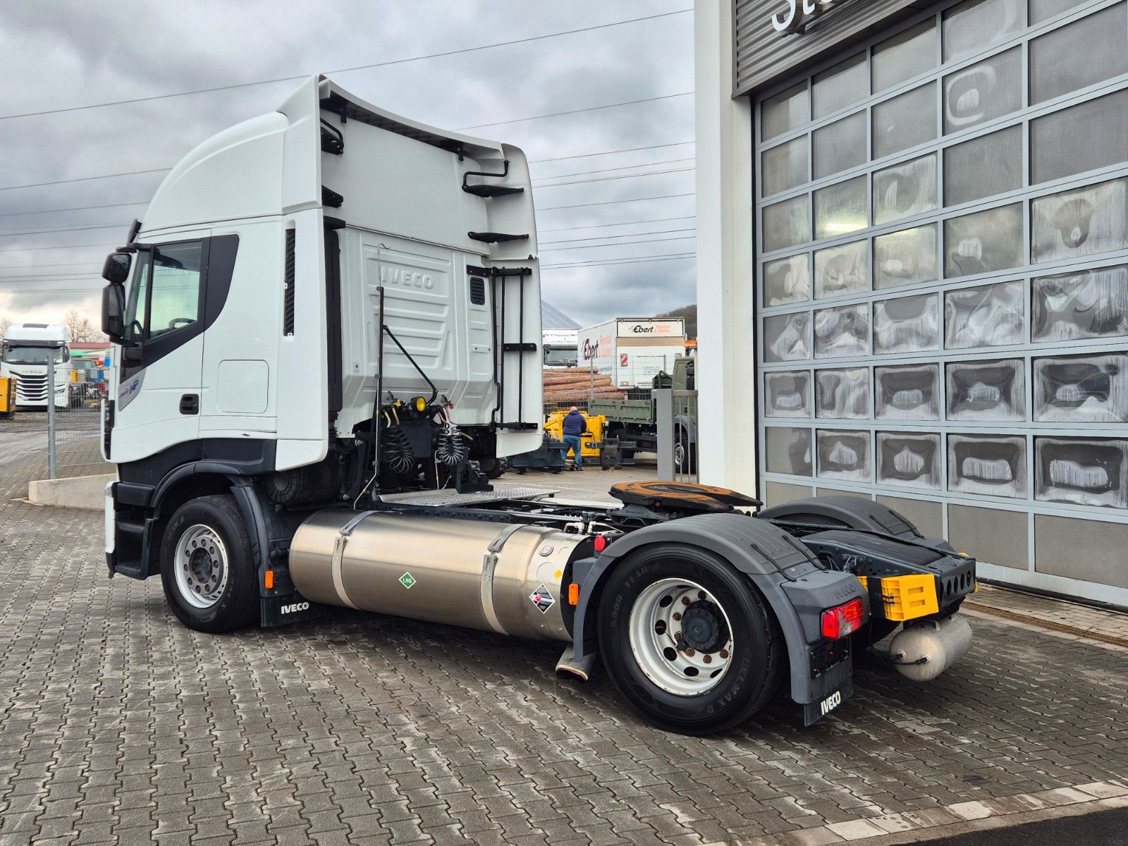 Fahrzeugabbildung Iveco Stralis AS440S46/P NP LNG Standklima Intarder
