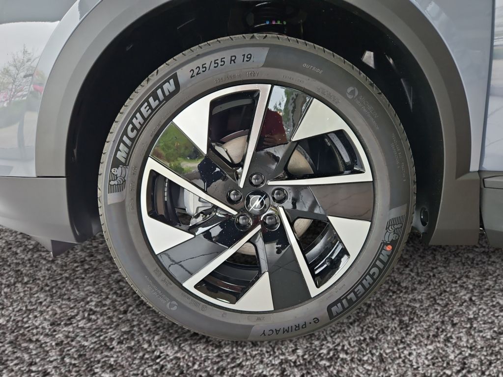 Fahrzeugabbildung Opel Grandland 1.2 DI Hybrid 48 V Automatik GS
