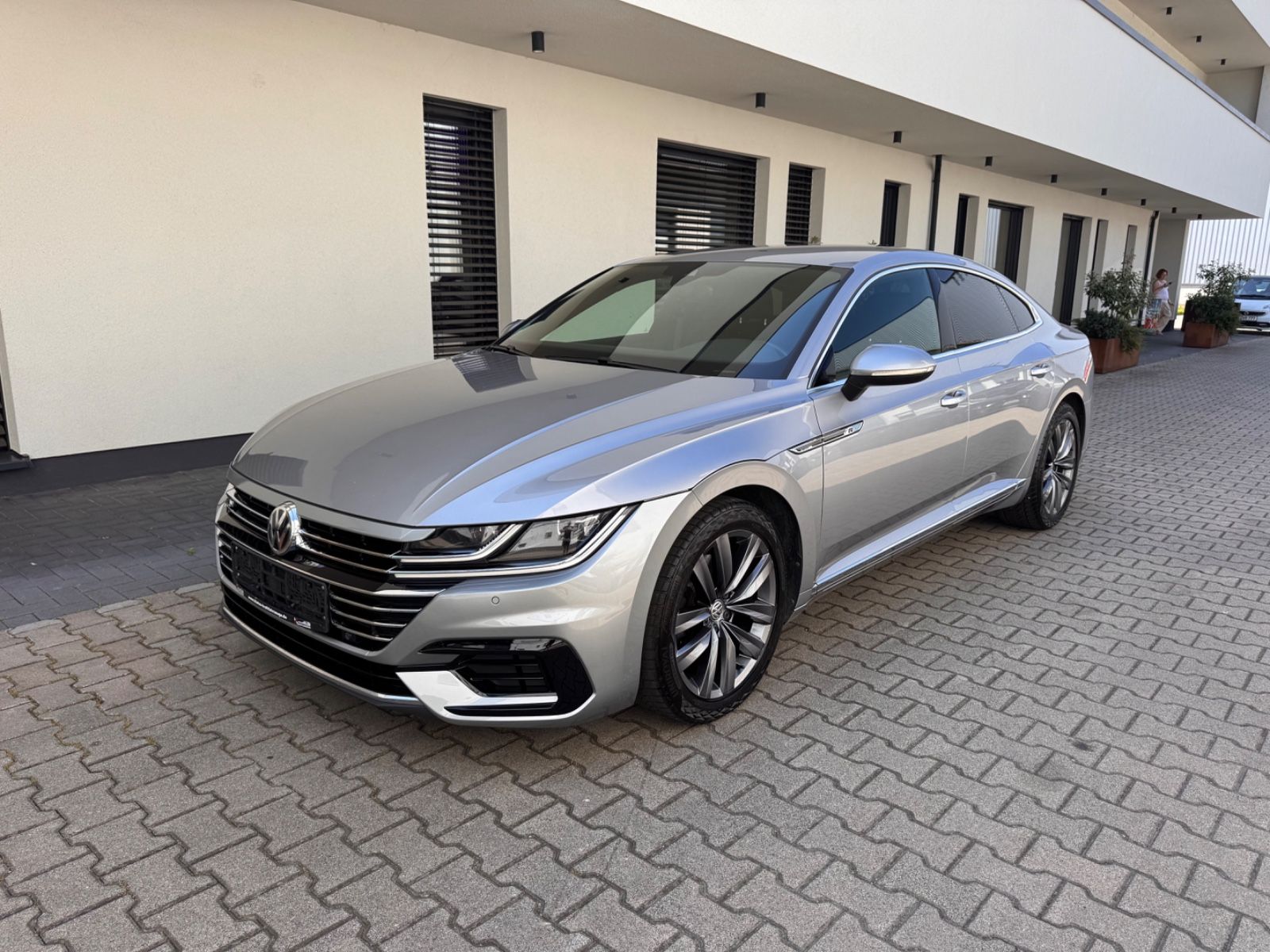 VW Arteon R-Line-Kamera-Navi-PDC-SHZ-Klima