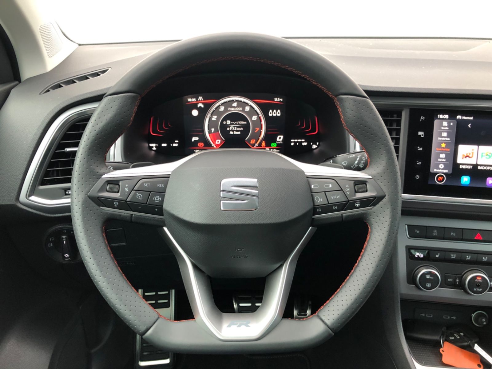 Fahrzeugabbildung SEAT Ateca 1.5 TSI FR DSG *Front Assist *AHZV-Vorb.