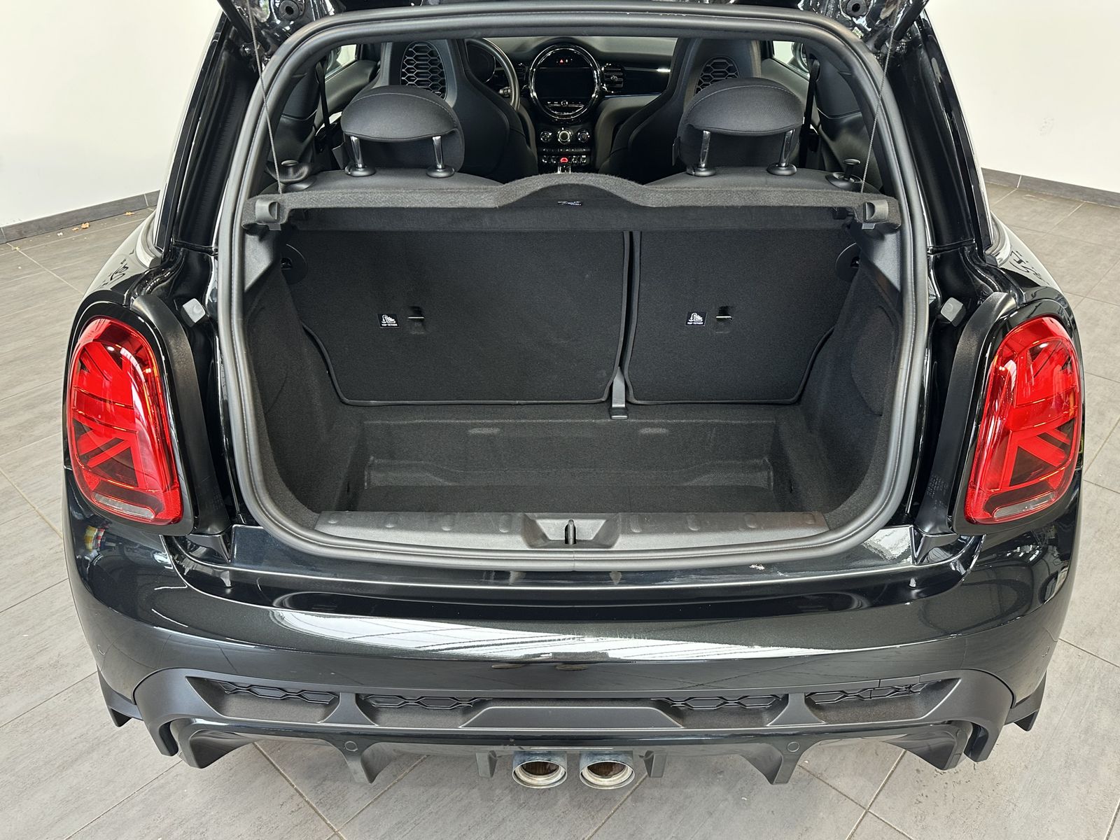 Fahrzeugabbildung MINI John Cooper Works Sport-Aut. NAV+LED+KAM+ACC+VC