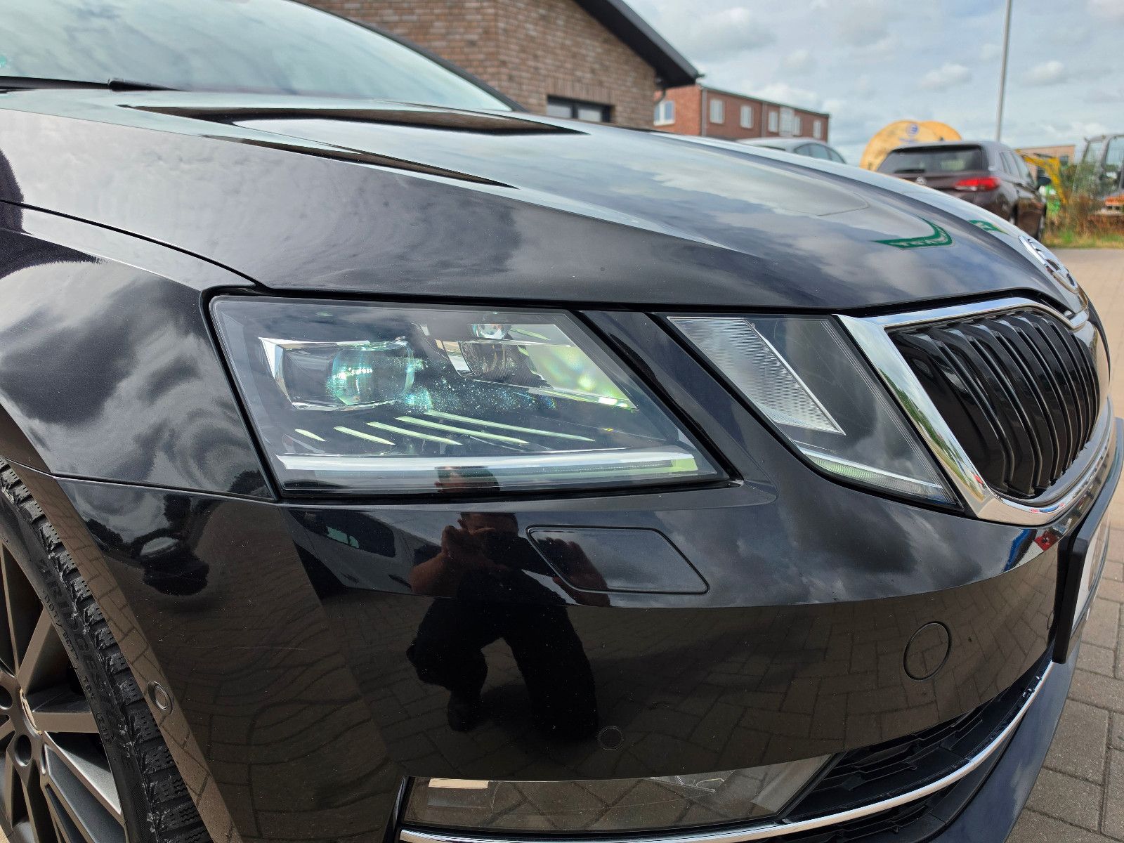 Skoda Octavia 2.0 L&K 4x4 TÜV Neu/Scheckh./LED/Pano. foto 14