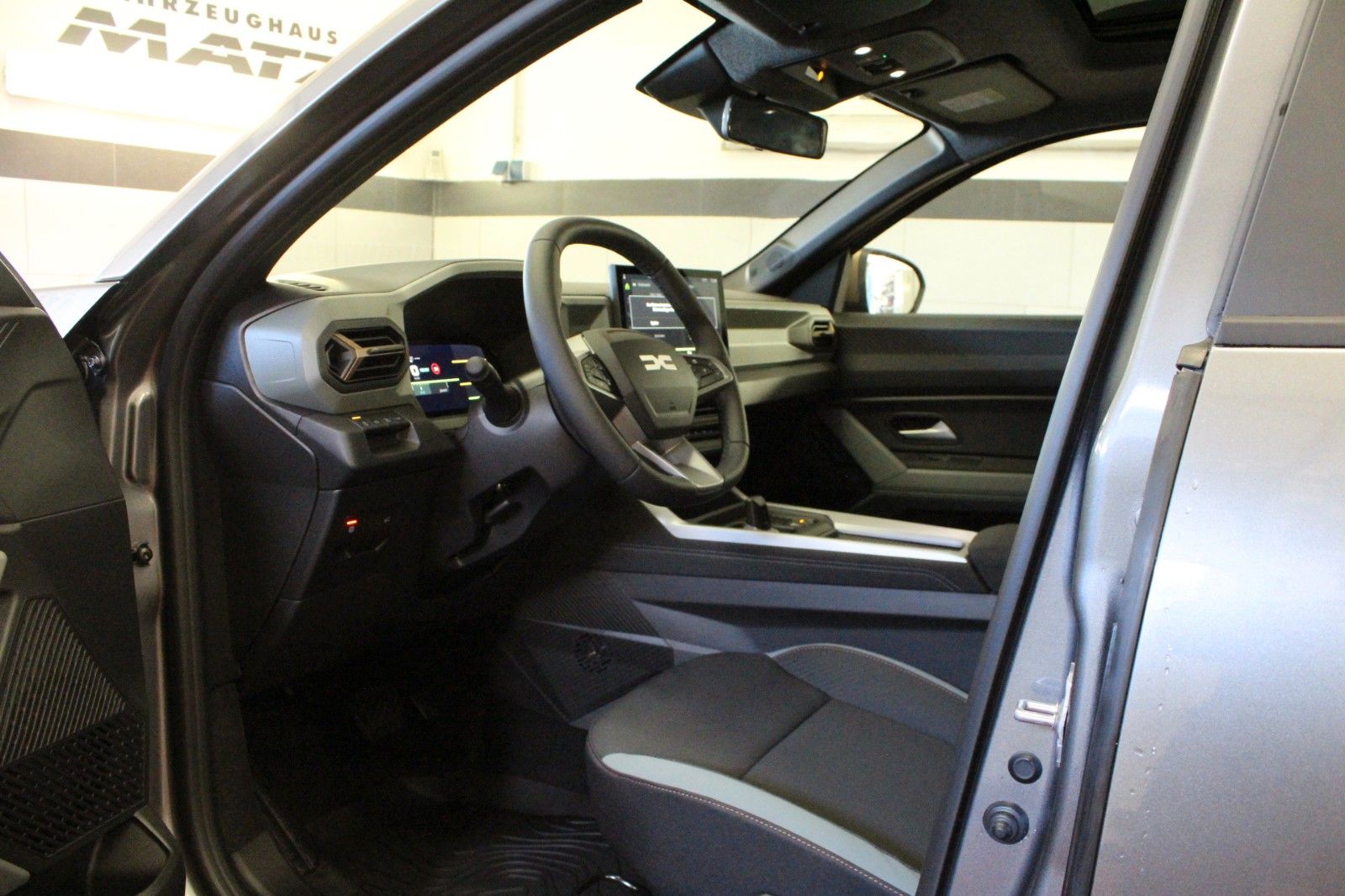 Fahrzeugabbildung Dacia Bigster hybrid 155 Extreme #Winterpaket Plus