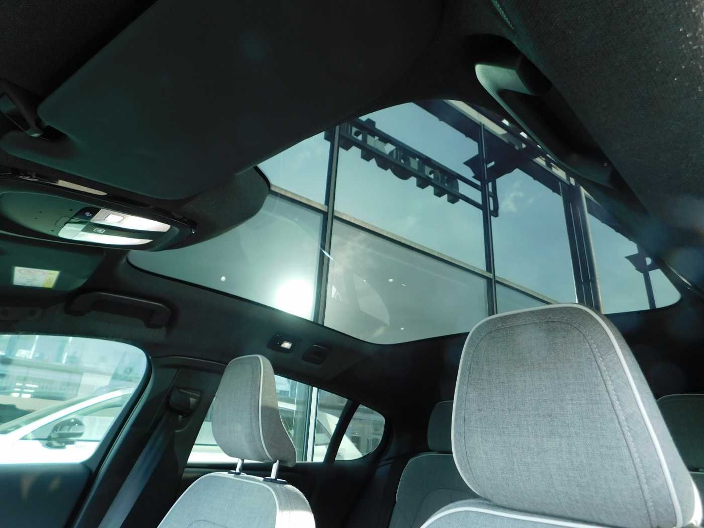 Fahrzeugabbildung Volvo C40 Recharge Twin Motor Ultimate AWD