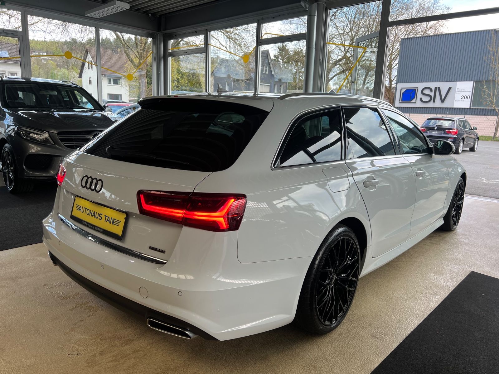 Fahrzeugabbildung Audi A6 Avant 2.0 TDI quattro