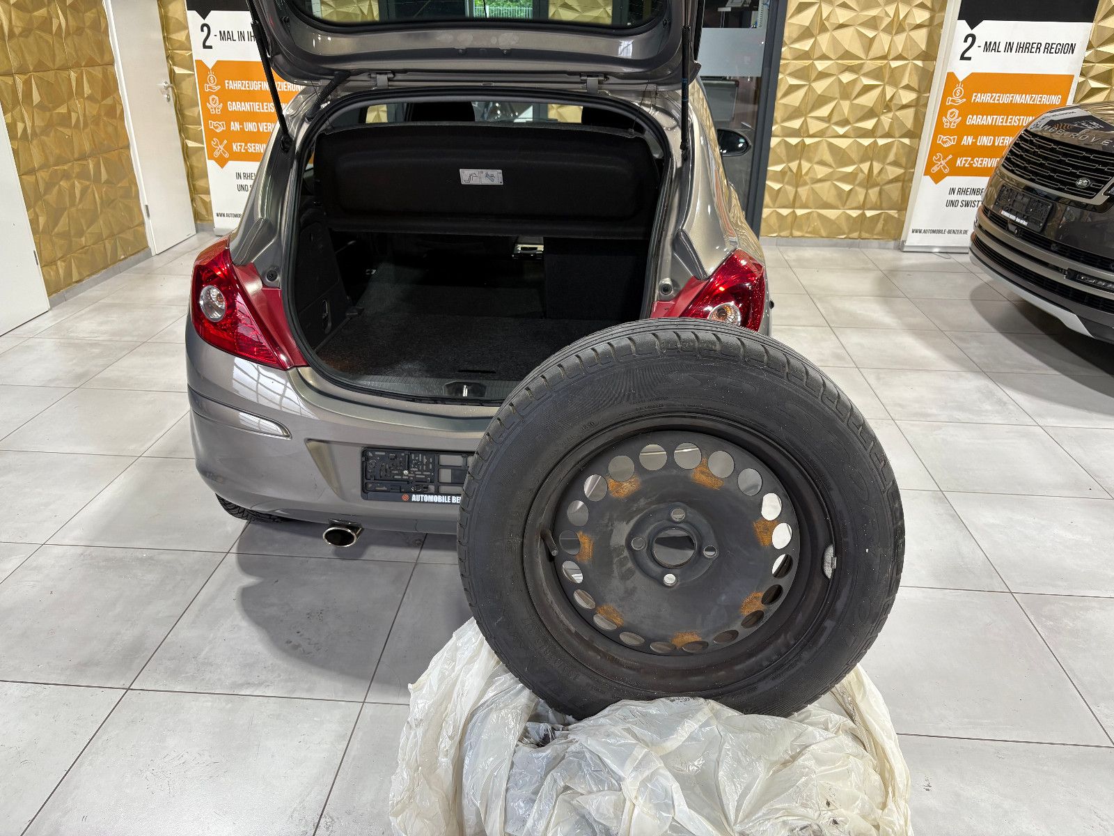 Fahrzeugabbildung Opel Corsa D Edition "111 Jahre"/8-FACH/KAMERA/KLIMA/