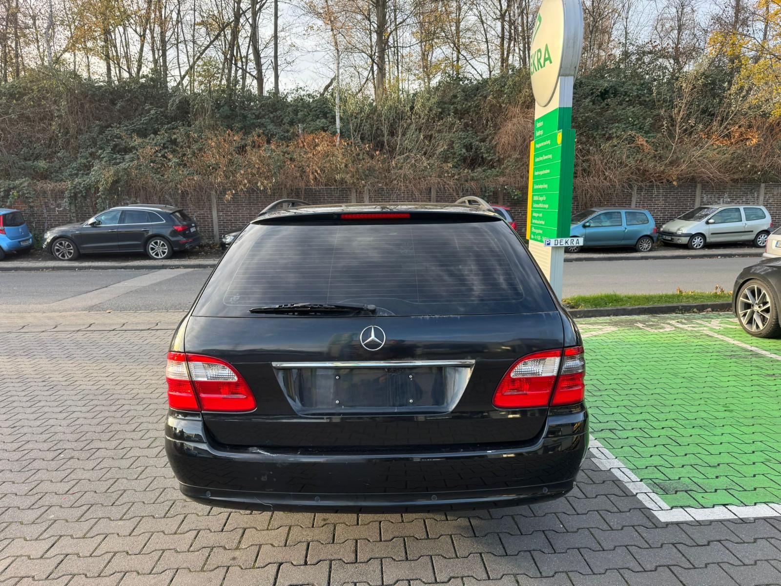 Mercedes-Benz E 220 E T-Modell E 220 T CDI Automatik