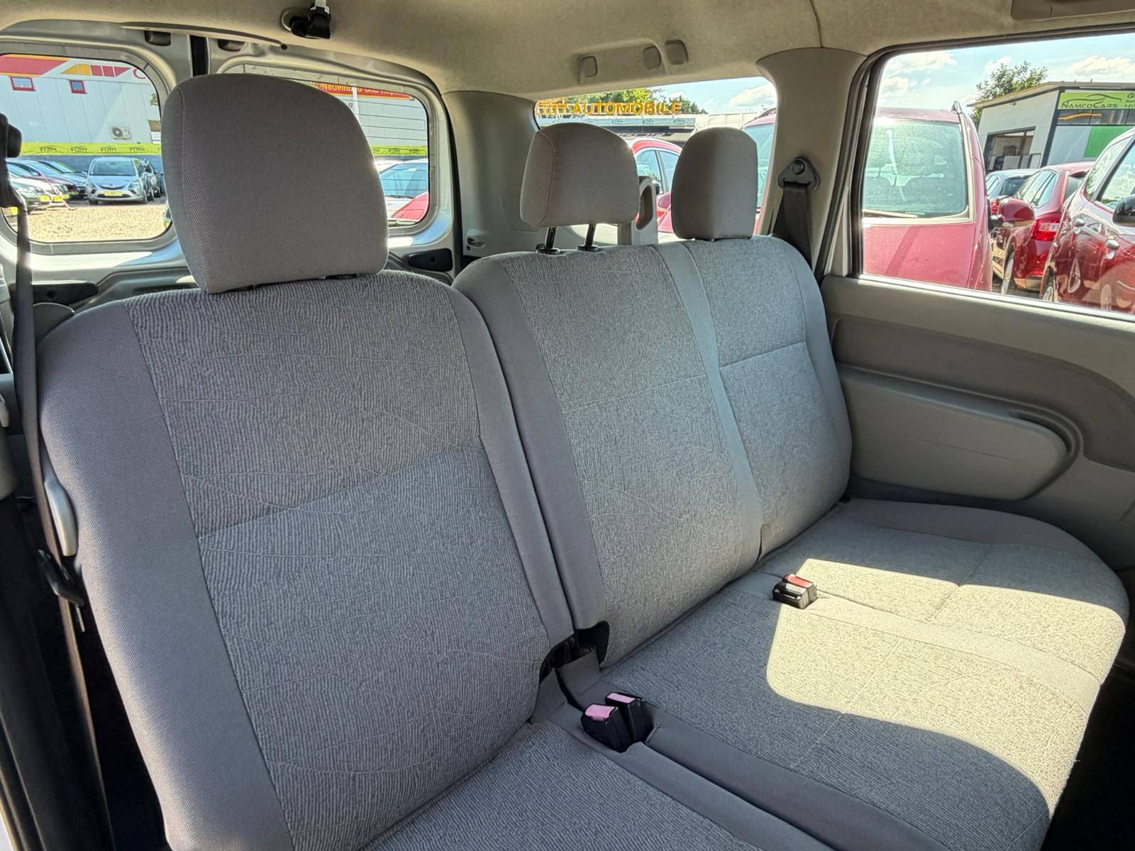 Dacia Logan 2008 — photo 19
