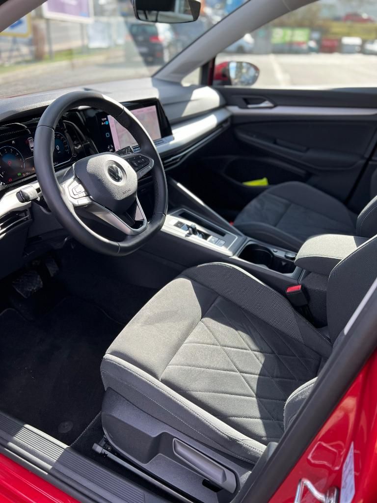 Fahrzeugabbildung Volkswagen Golf Variant 1.0 eTSI DSG Life AHZV Head Up LED+