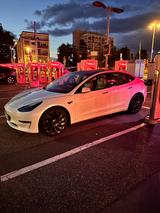 Tesla Model 3 Allradantrieb mit Dualmotor Performa... - Tesla Model 3 in Stuttgart