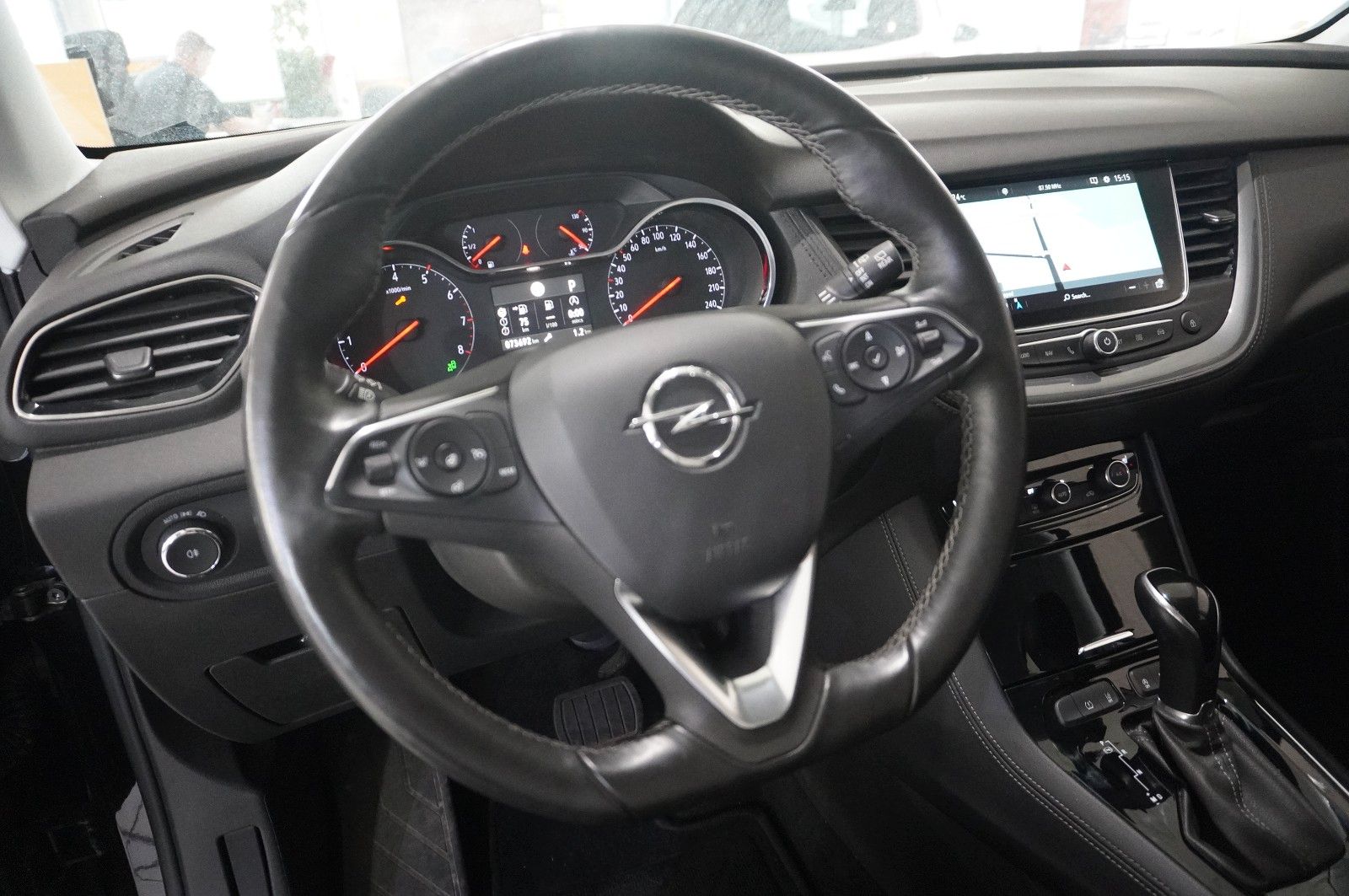 Fahrzeugabbildung Opel Grandland (X) 1.2T INNOV. NAVI/LED/KAMERA/SH/DAB